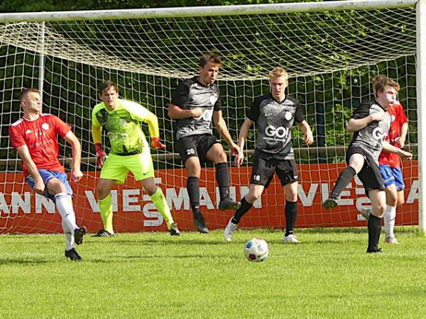 FC Ederbergland II - SV Leusel  3-1  12
