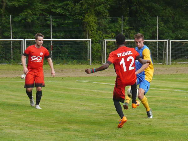 SF Blau-Gelb Marburg - SV Leusel  2-2  30