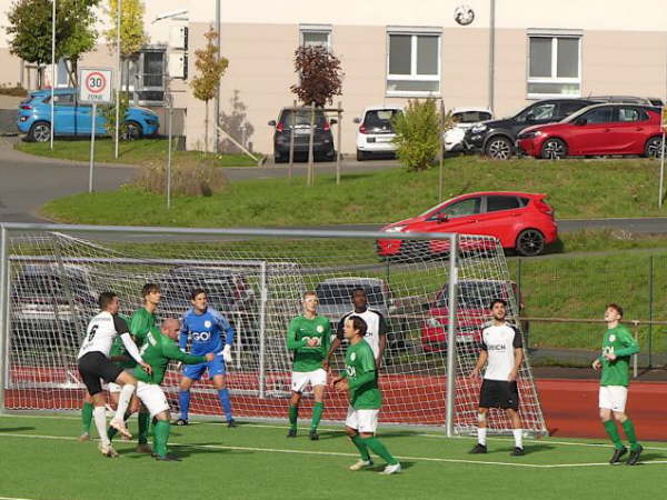SG Eschenburg - SV Leusel  4-1  06