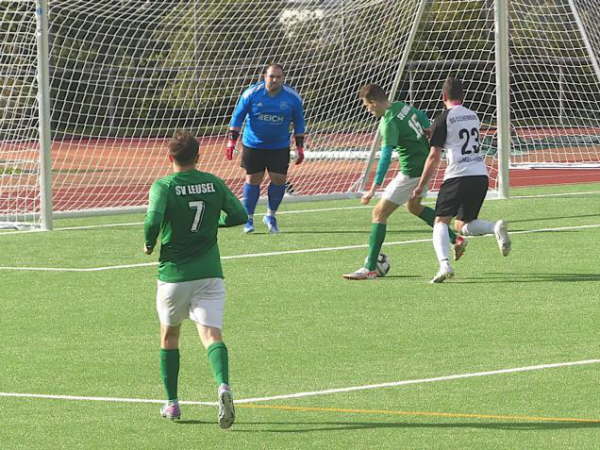 SG Eschenburg - SV Leusel  4-1  06