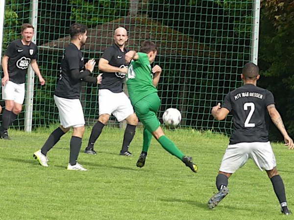 SV Leusel - MTV 1846 Gieen  0-1  05