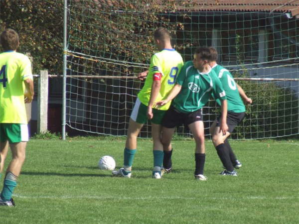 SV Leusel II - VfR Gro�-Felda 4-2 27