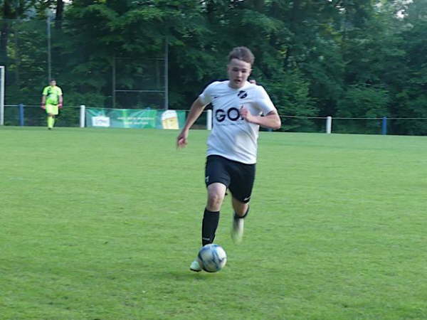 SV Mcke - SV Leusel  2-5  06