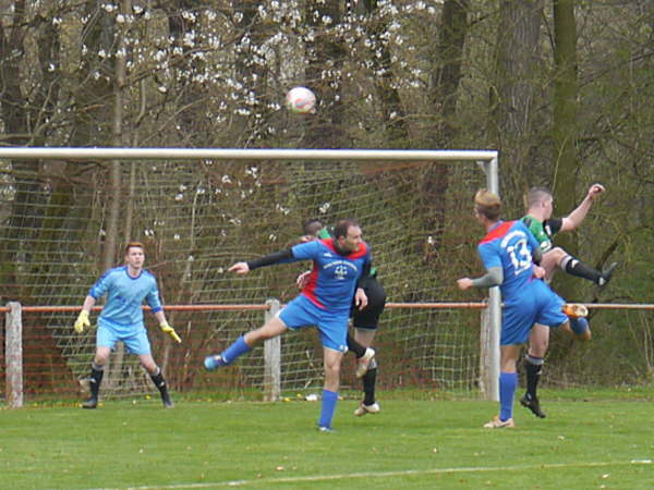 SV M�cke ll - SV Leusel ll  0-1  14