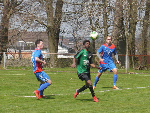 SV M�cke ll - SV Leusel ll  0-1  14