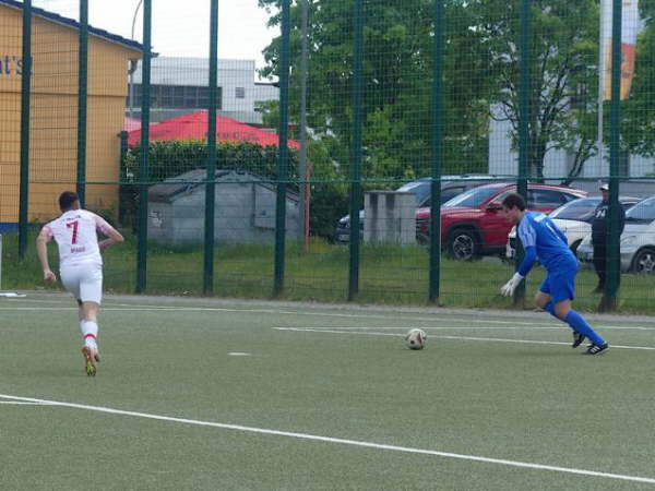 T�rkiyemspor Gie�en - SV Leusel  4-3  11