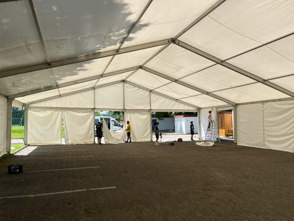 Zeltaufbau 14